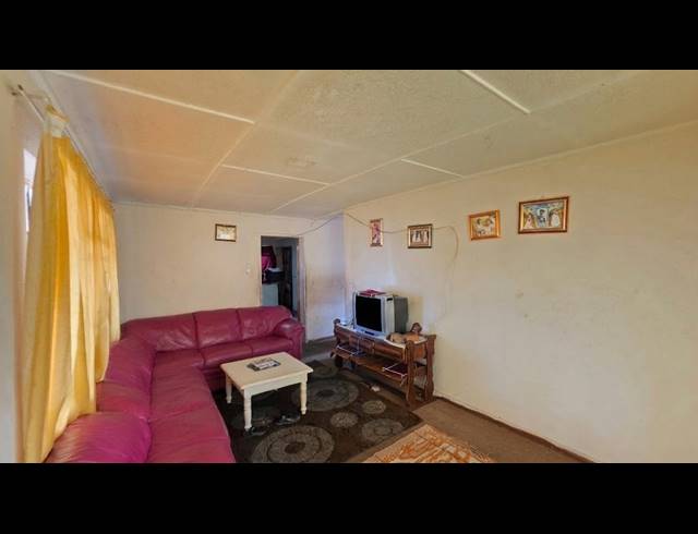 3 BEDROOM HOUSE FOR SALE IN RENSBURG